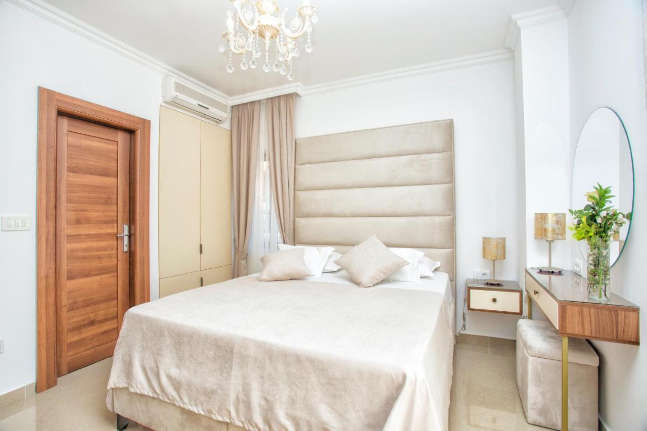 Hotel Admiral بيراتس المظهر الخارجي الصورة