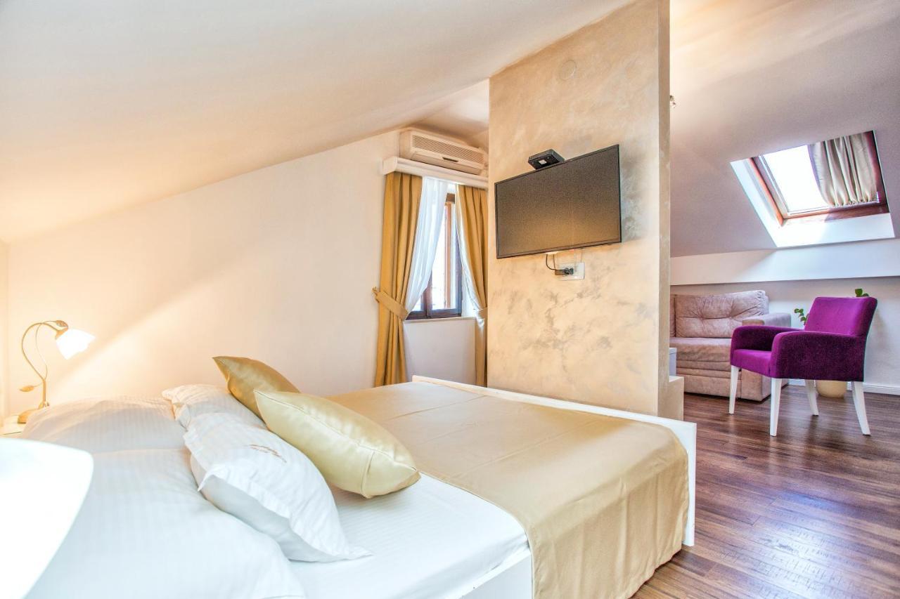 Hotel Admiral بيراتس المظهر الخارجي الصورة